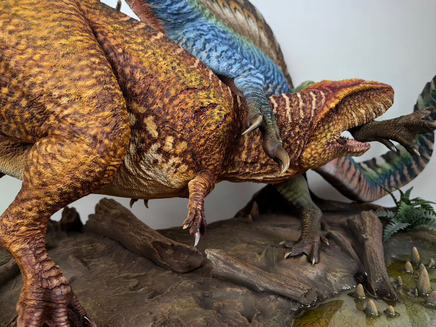 Showanna Studio 1/15 Scale Spinosaurus VS Carcharodontosaurus Scene Statue