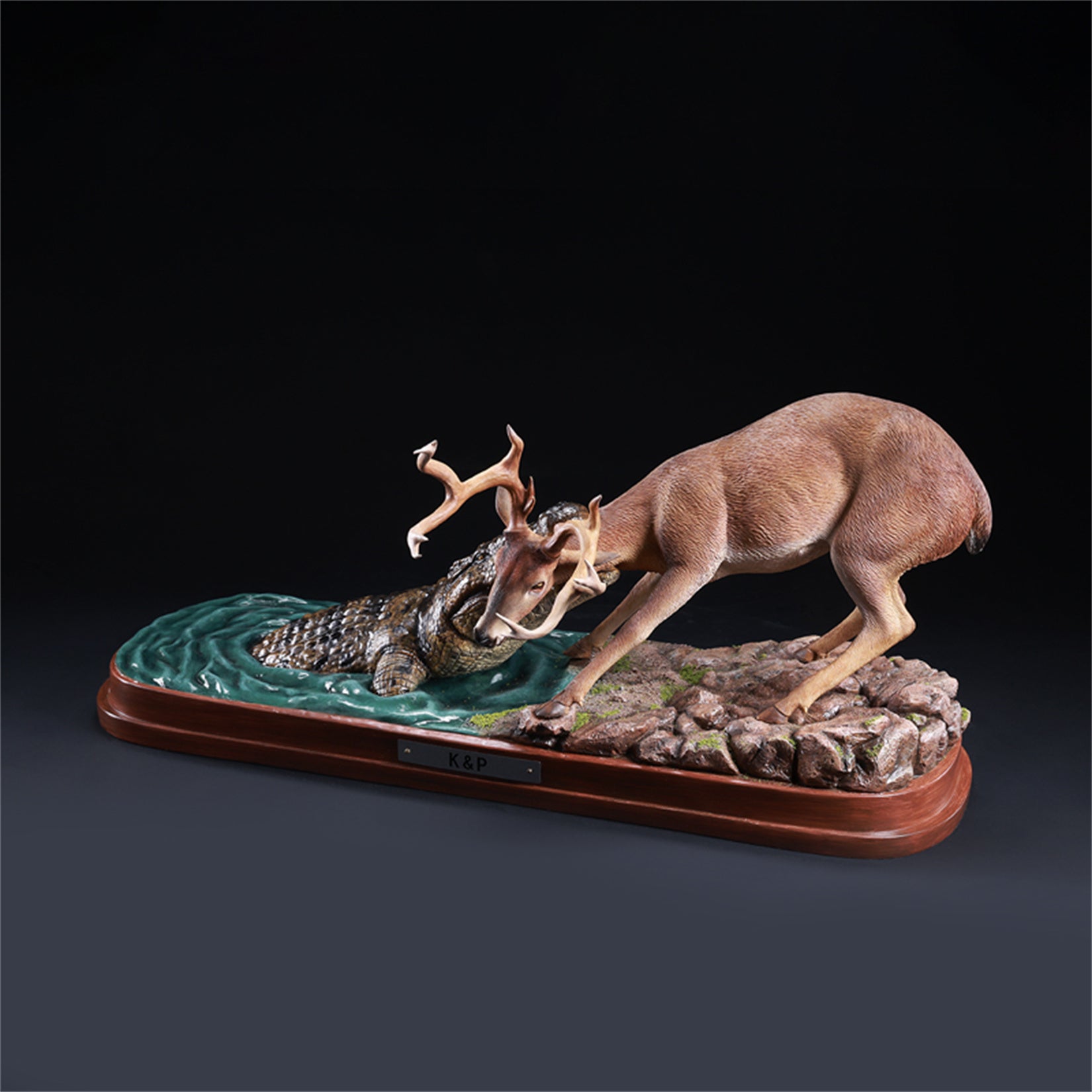 K&P Realistic Wildlife Hunting Scene Statue - Deer vs Crocodile