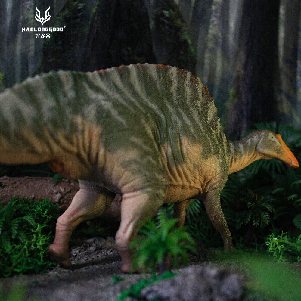 GRTOYS 1:35 Scale Ouranosaurus Model