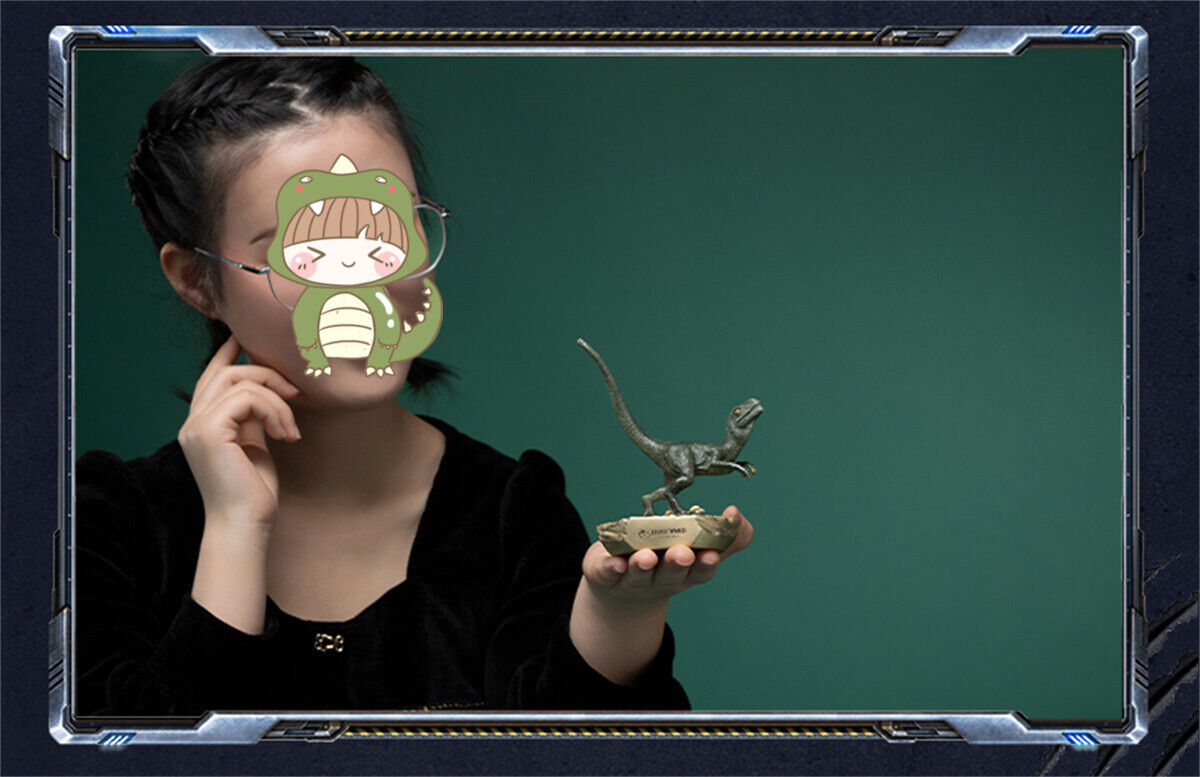 TONGSHIFU 1/20 Baby Velociraptor Model