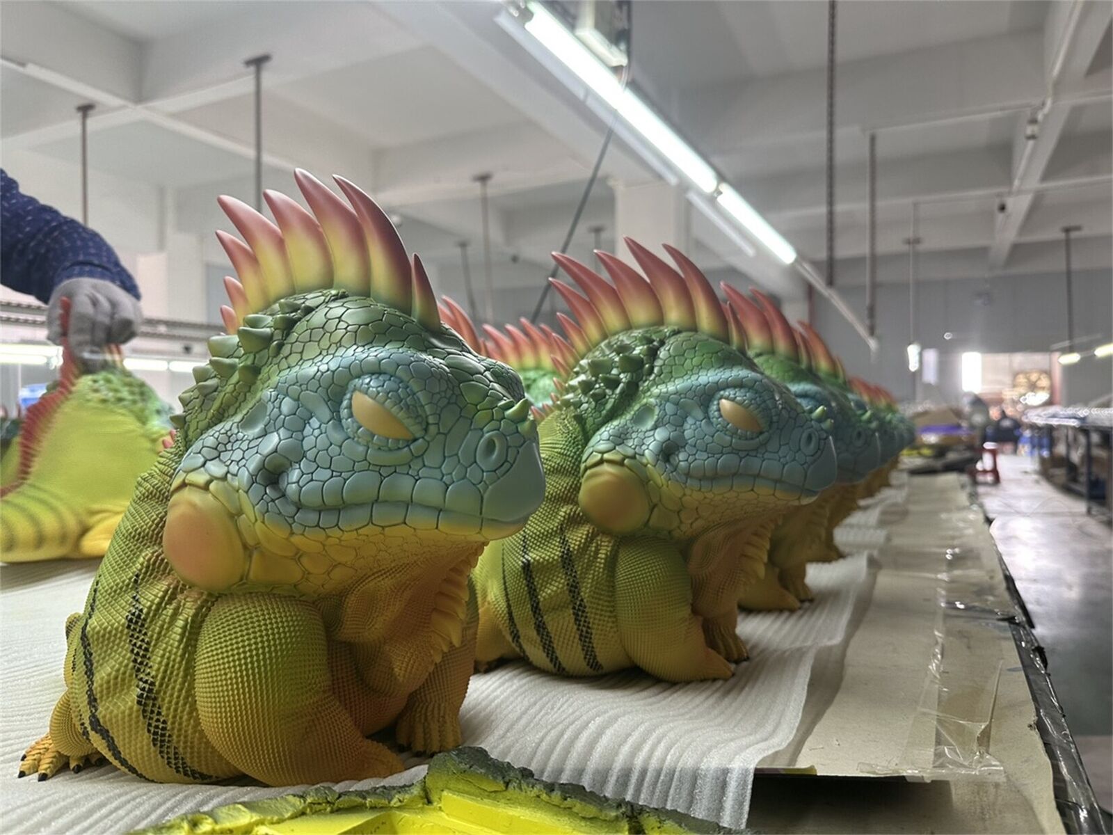 13" Common Green Iguana Limited Plus Model