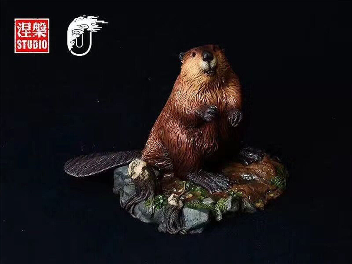 Castor Fiber Biruiai Statue