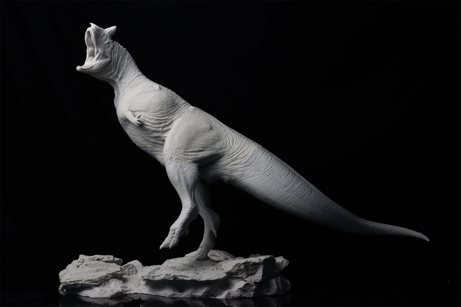 Sensen 1:15 Scale Carnotaurus Scene Statue