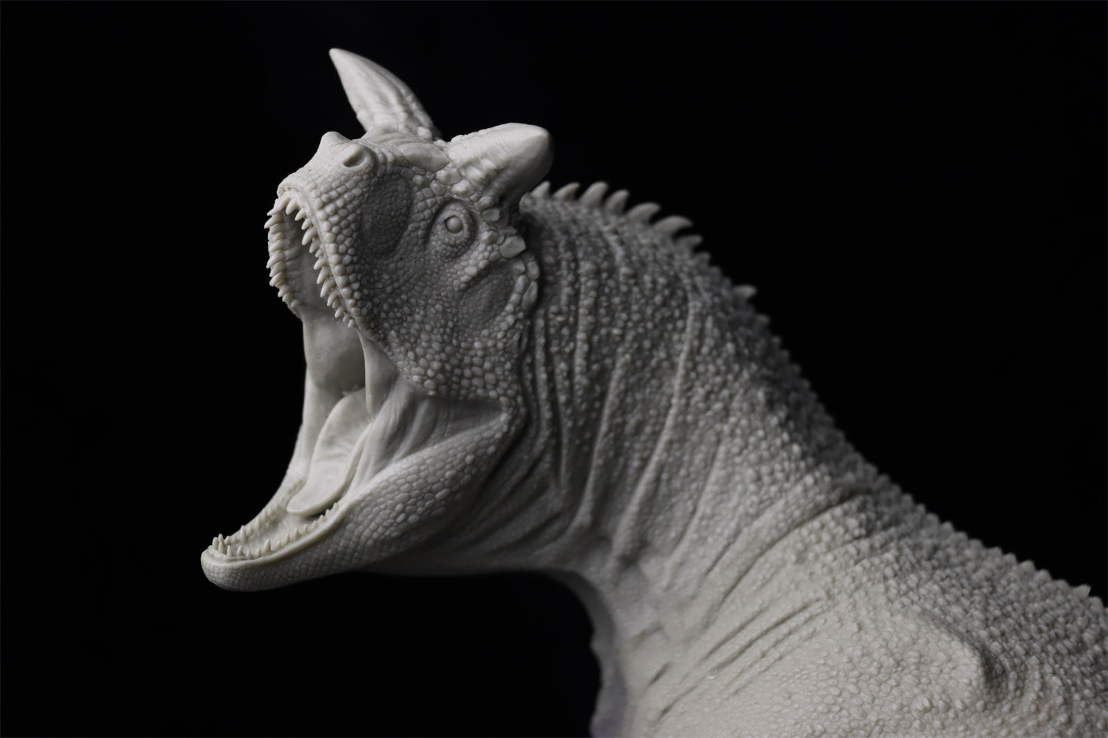 Sensen 1:15 Scale Carnotaurus Scene Statue