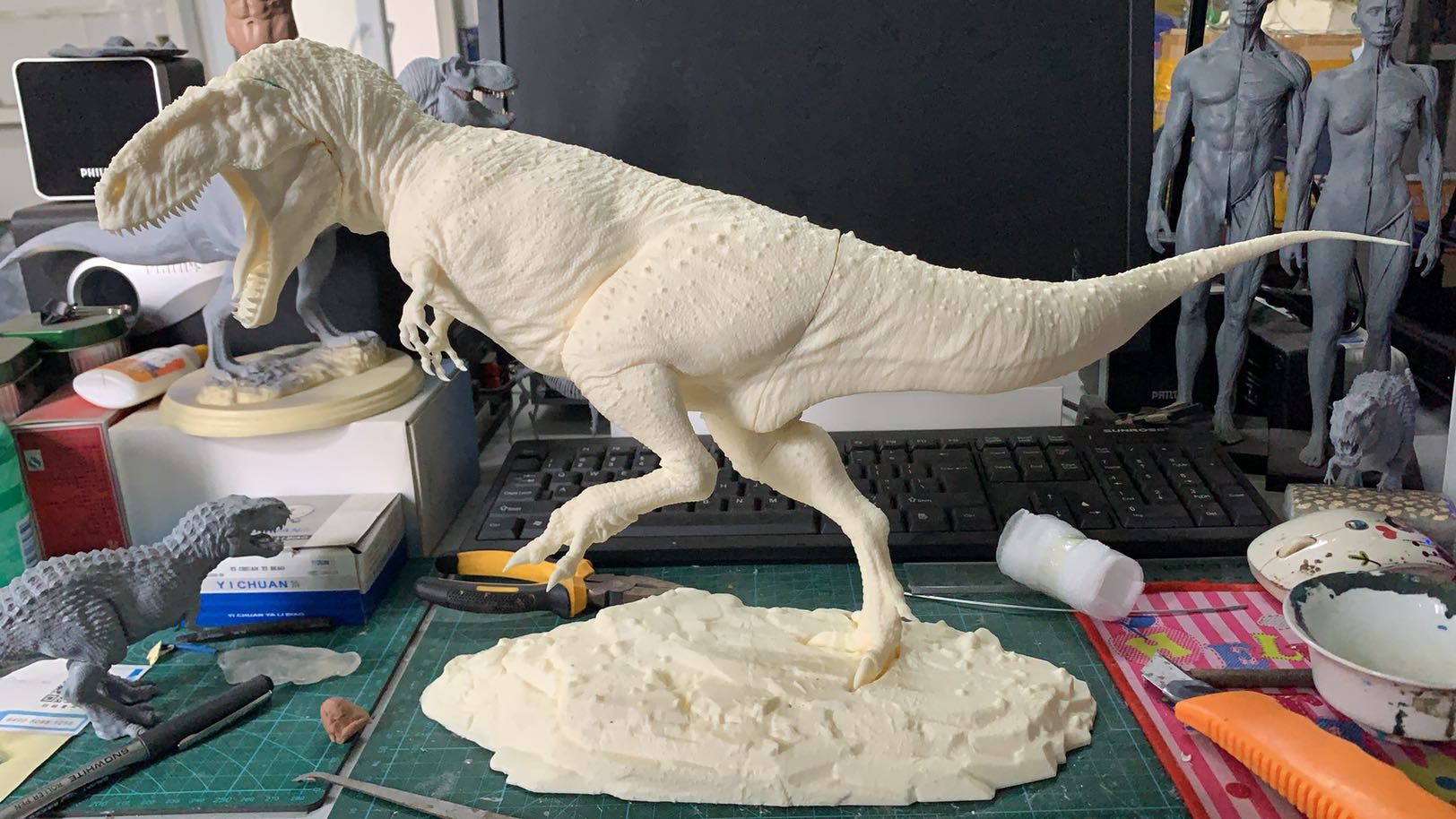 PASSION CHARGER Argentinosaurus huinculensis Fight Mapusaurus roseae Scene Dinosaur GK Statue