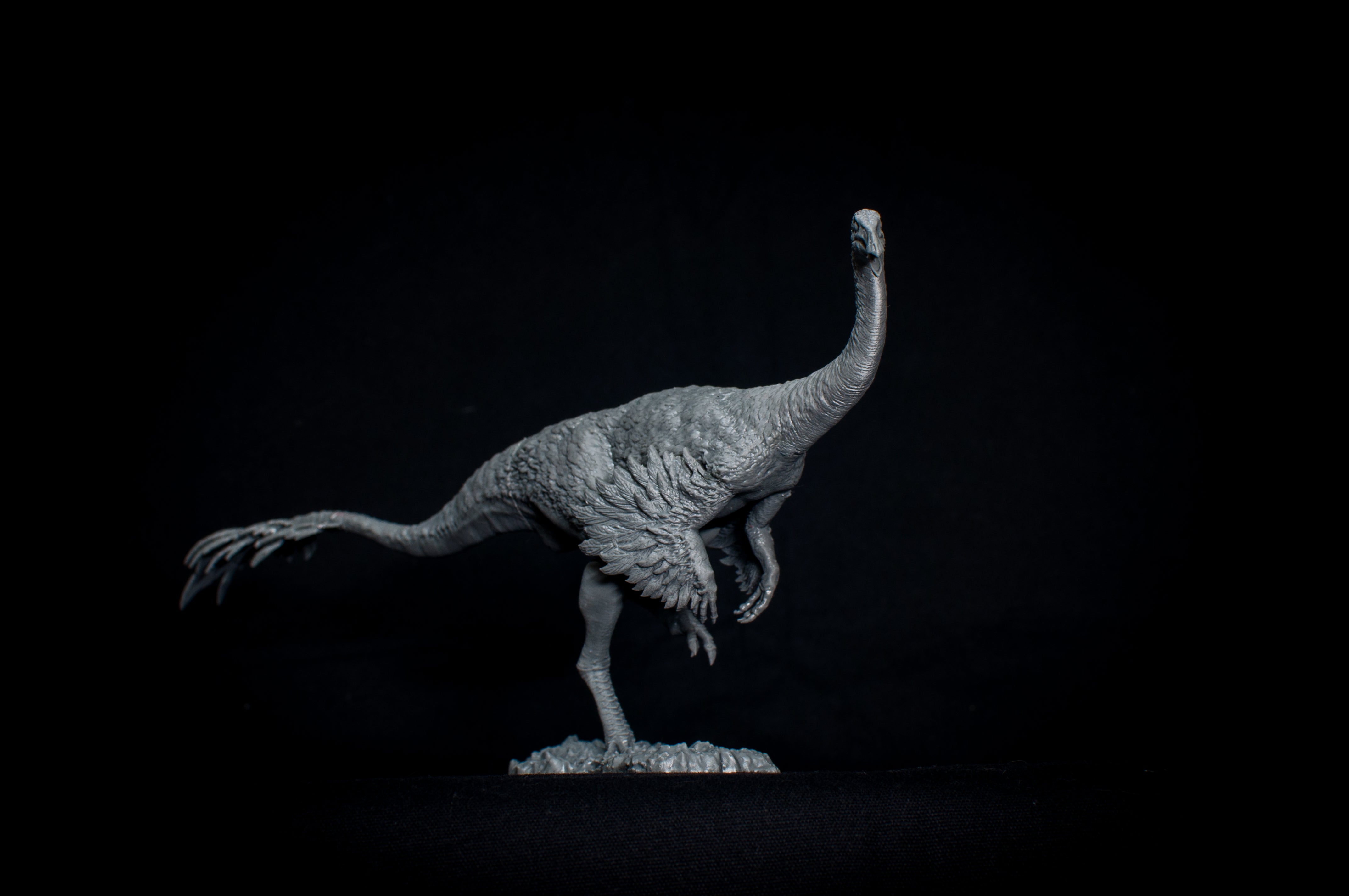 PASSION CHARGER Alioramus Hunt 3Pcs Gallimimus Scene Dinosaur GK Statue