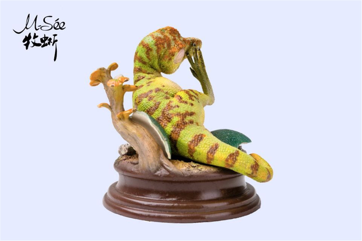 MuSee Tyrannosaurus Rex Baby Scene Dinosaur GK Statue