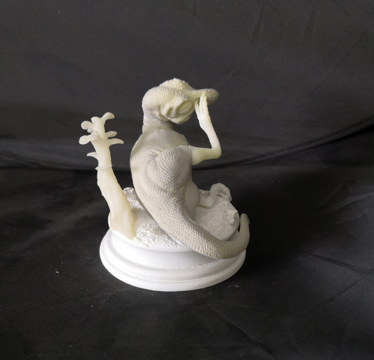MuSee Tyrannosaurus Rex Baby Scene Dinosaur GK Statue