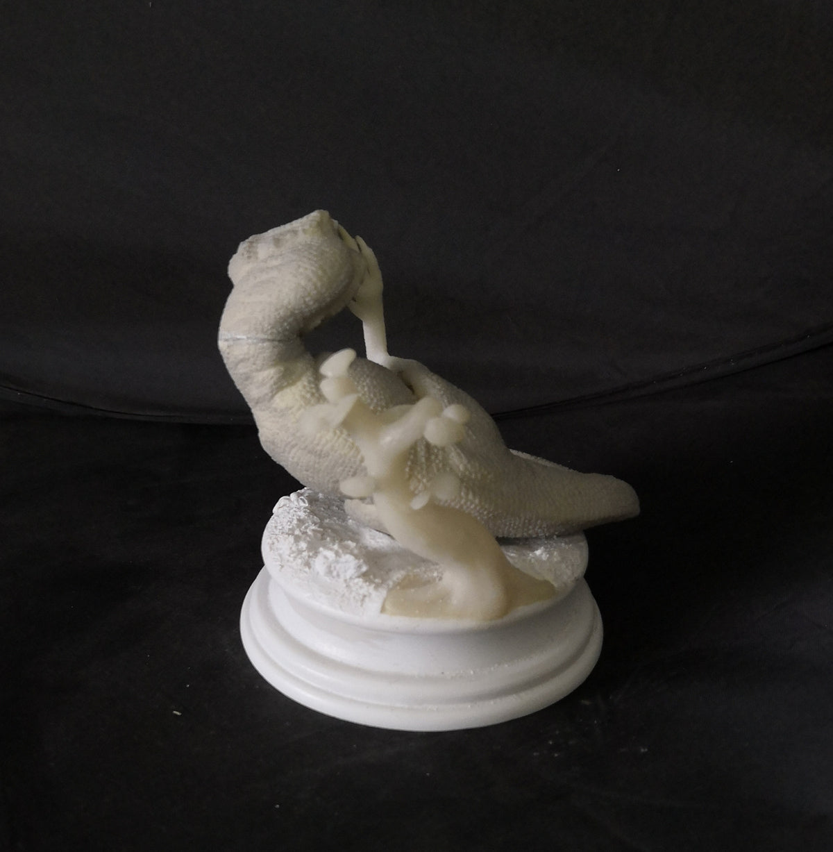 MuSee Tyrannosaurus Rex Baby Scene Dinosaur GK Statue