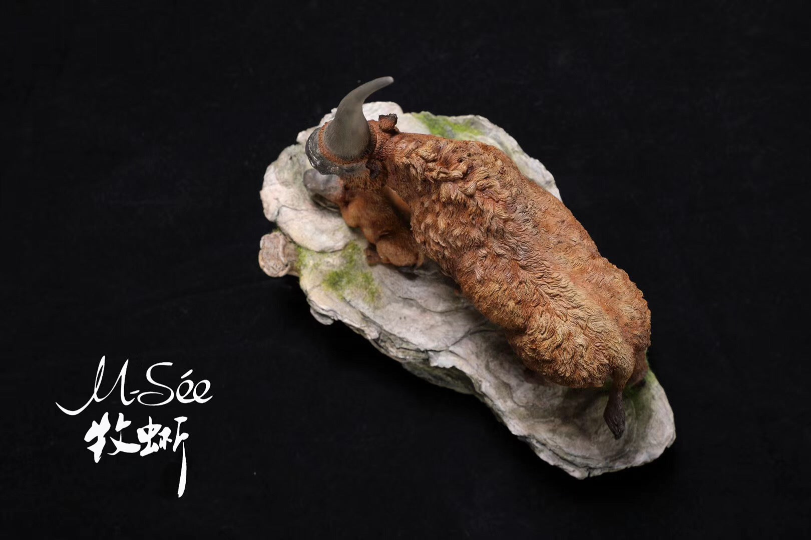MuSee 1/35 Elasmotherium Family Scene Statue