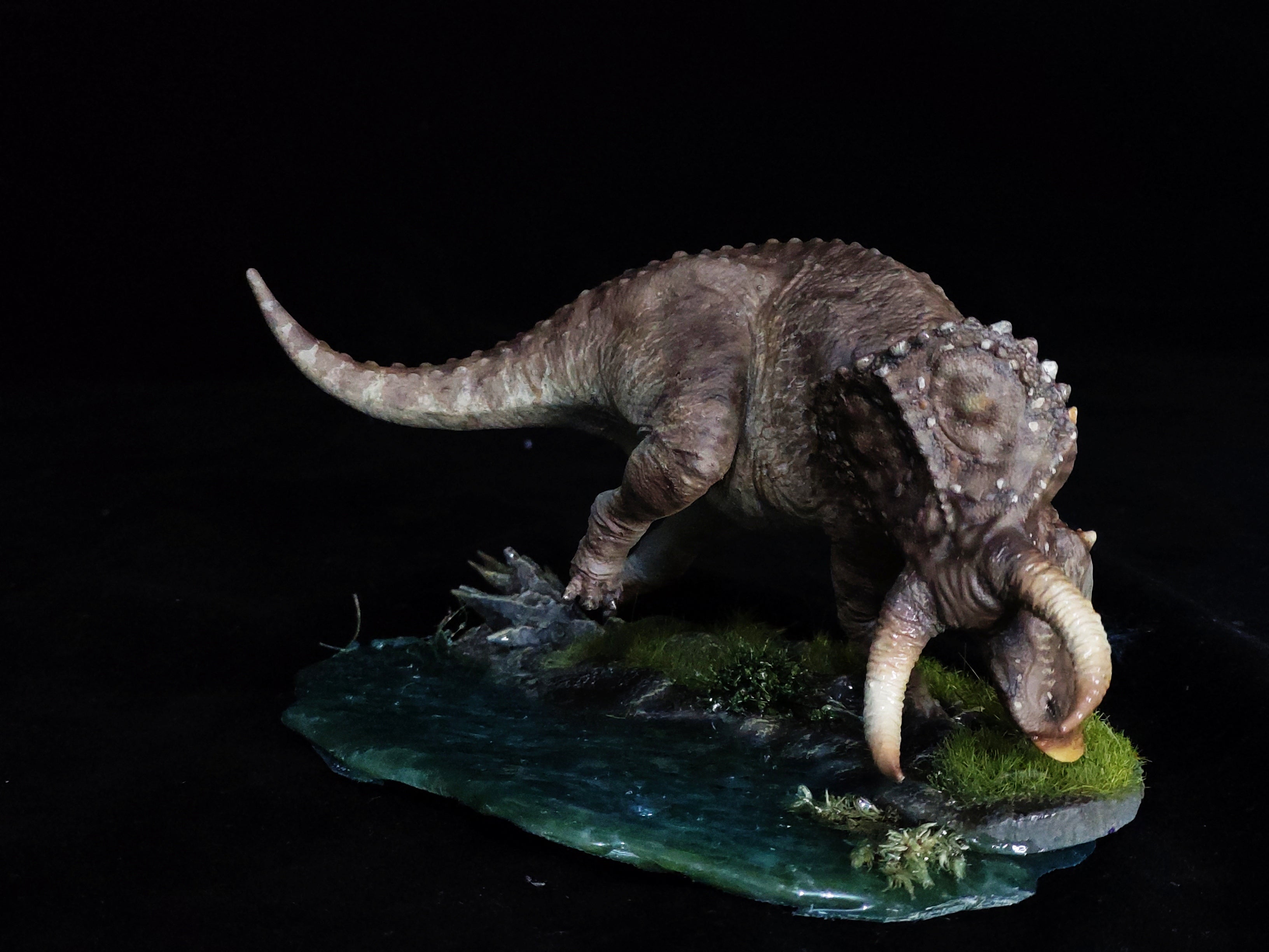 Nasutoceratops Bull Pose Statue