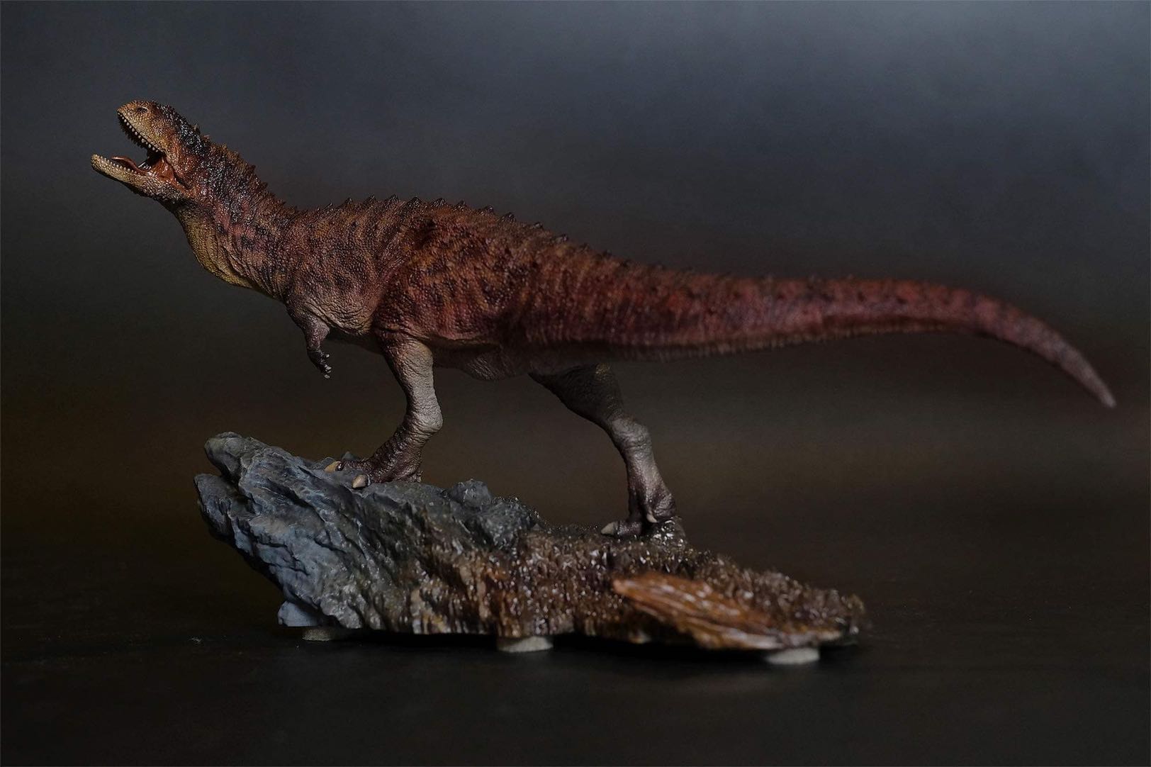 1/15 Majungasaurus Statue Unpainted Model