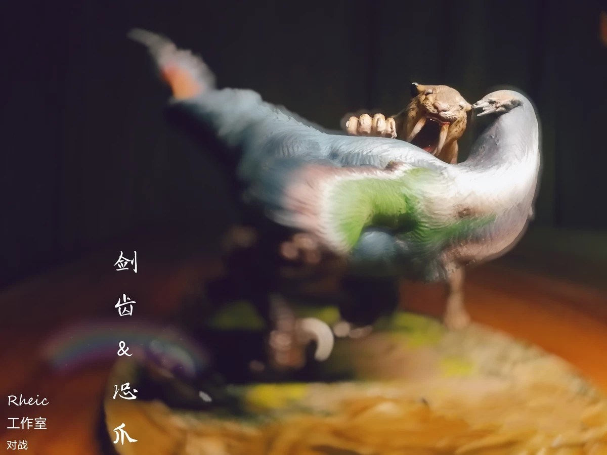 Rheic Machairodus VS Deinonychus Model