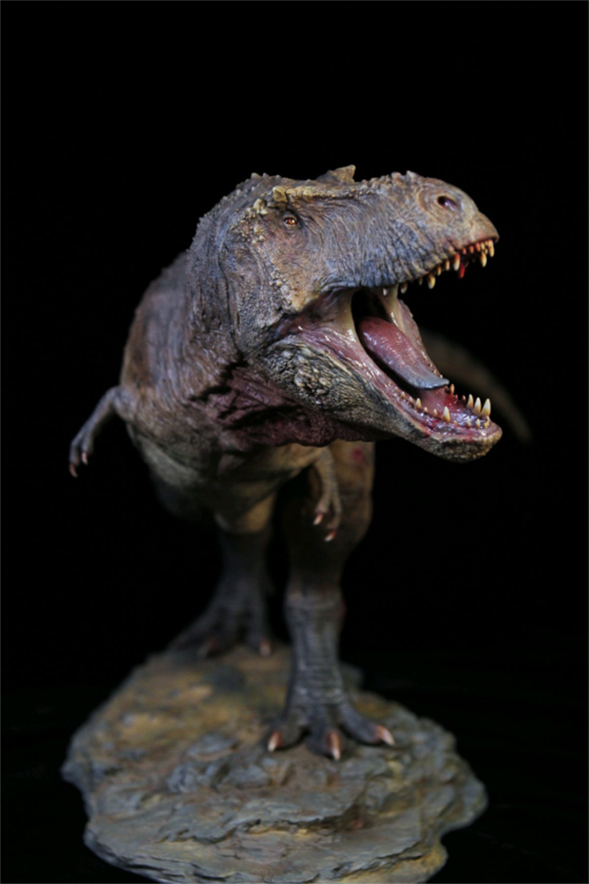 1/18 T-Rex Scotty Statue