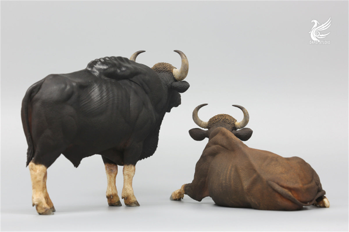 Dafei Bos Frontalis Scene Statue