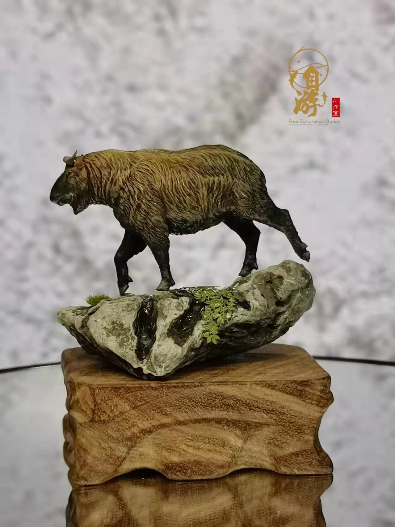 Budarcas taxicolor Sichuan Takin Model Kit