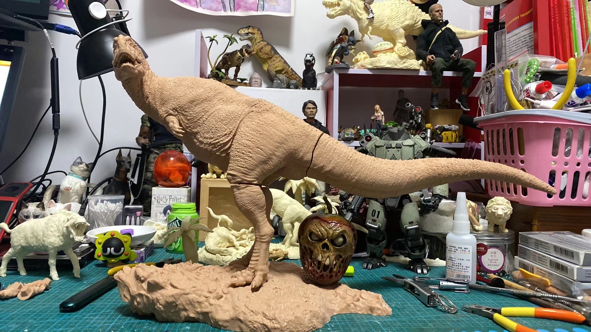 1:15 Scale Pycnonemosaurus Hunting Baurutitan Unpainted Kit