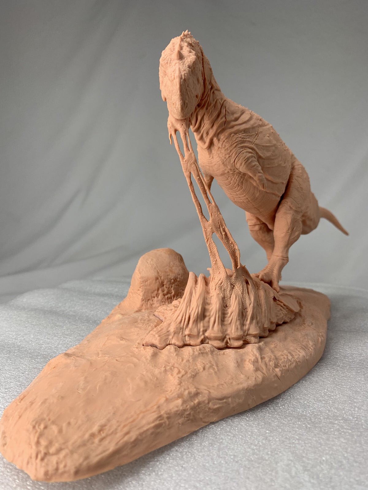 Yuppie Chen 1:20 Scale Majungasaurus Masiakasaurus Statue Unpainted Kit