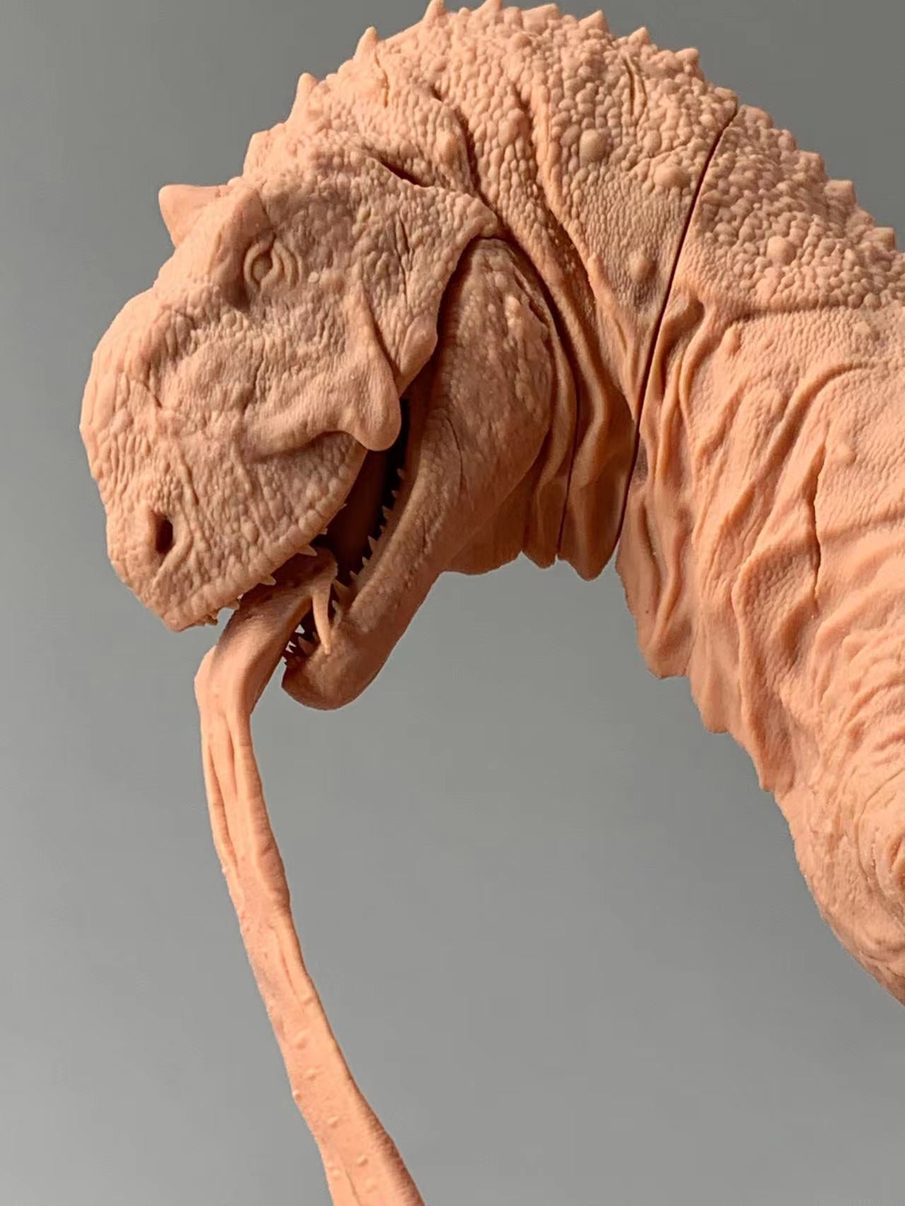 Yuppie Chen 1:20 Scale Majungasaurus Masiakasaurus Statue Unpainted Kit