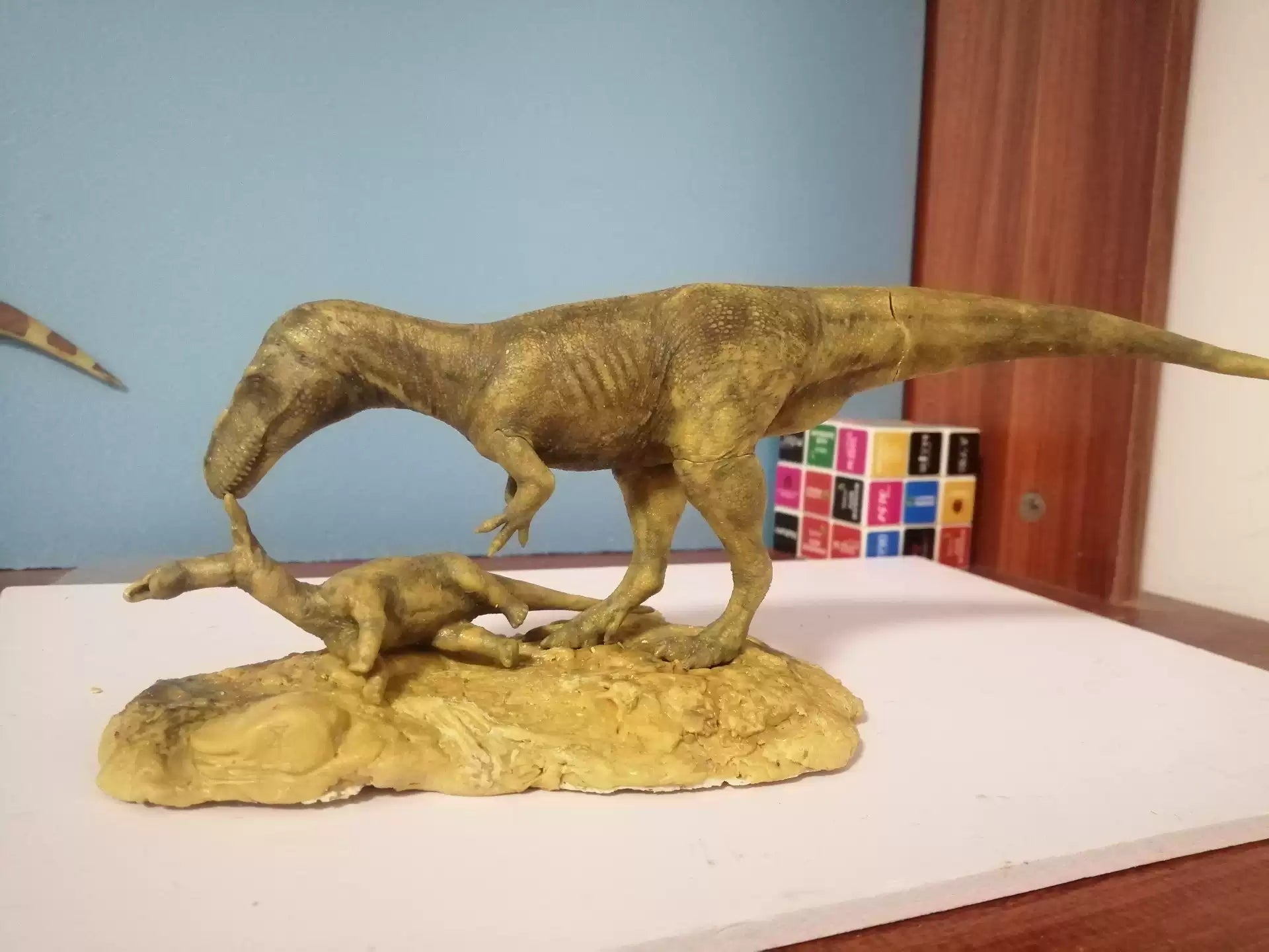 1/35 Scale Megalosaurus Hunt Cetiosaurus Cub Model Kit