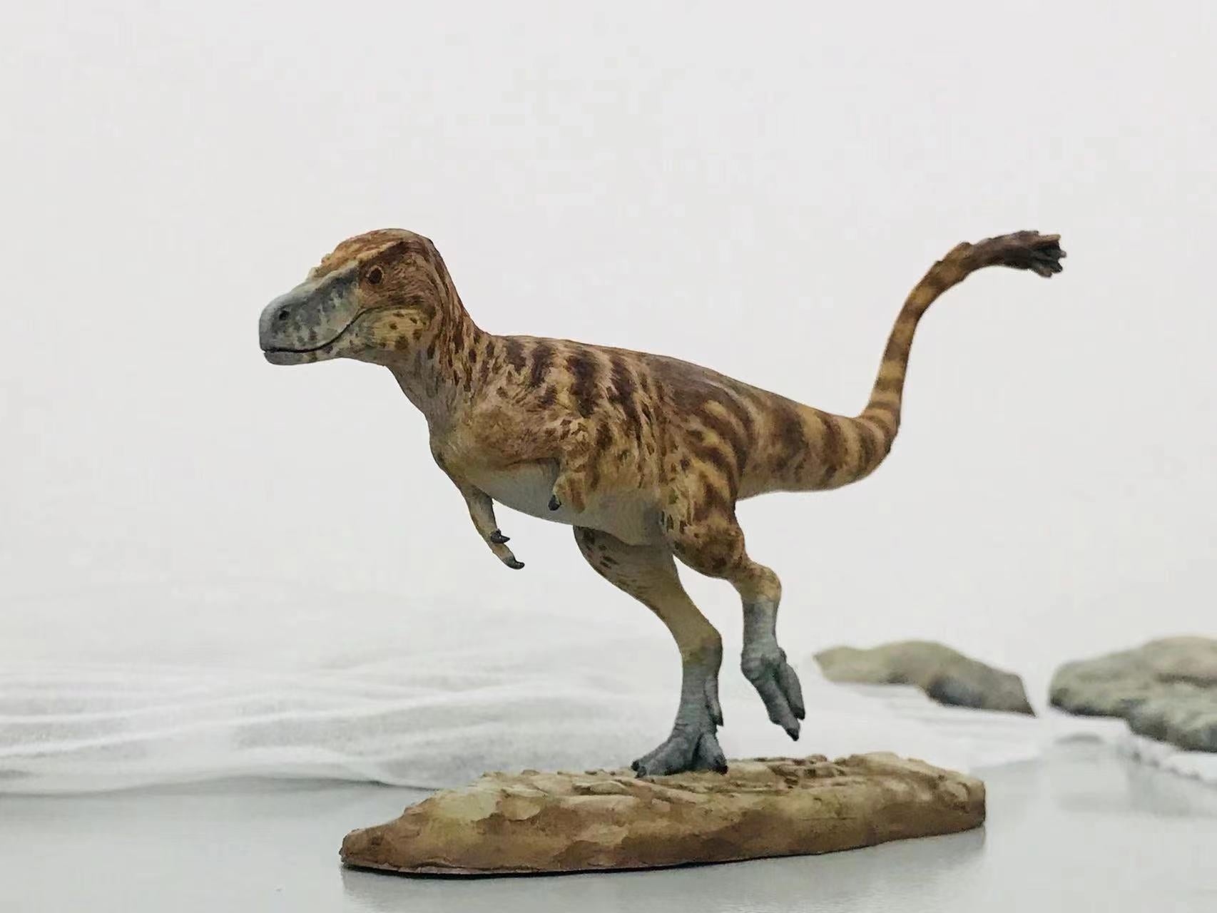 Cen DaoYi Studio 1:15 Scale Tyrannosaurus Cub Statue Model Kit