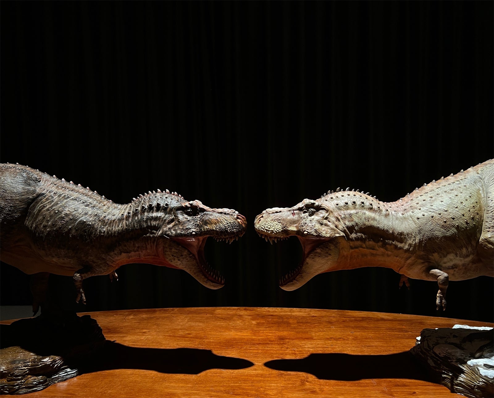 1/18 Tyrannosaurus Rex Rambo Scene Statue