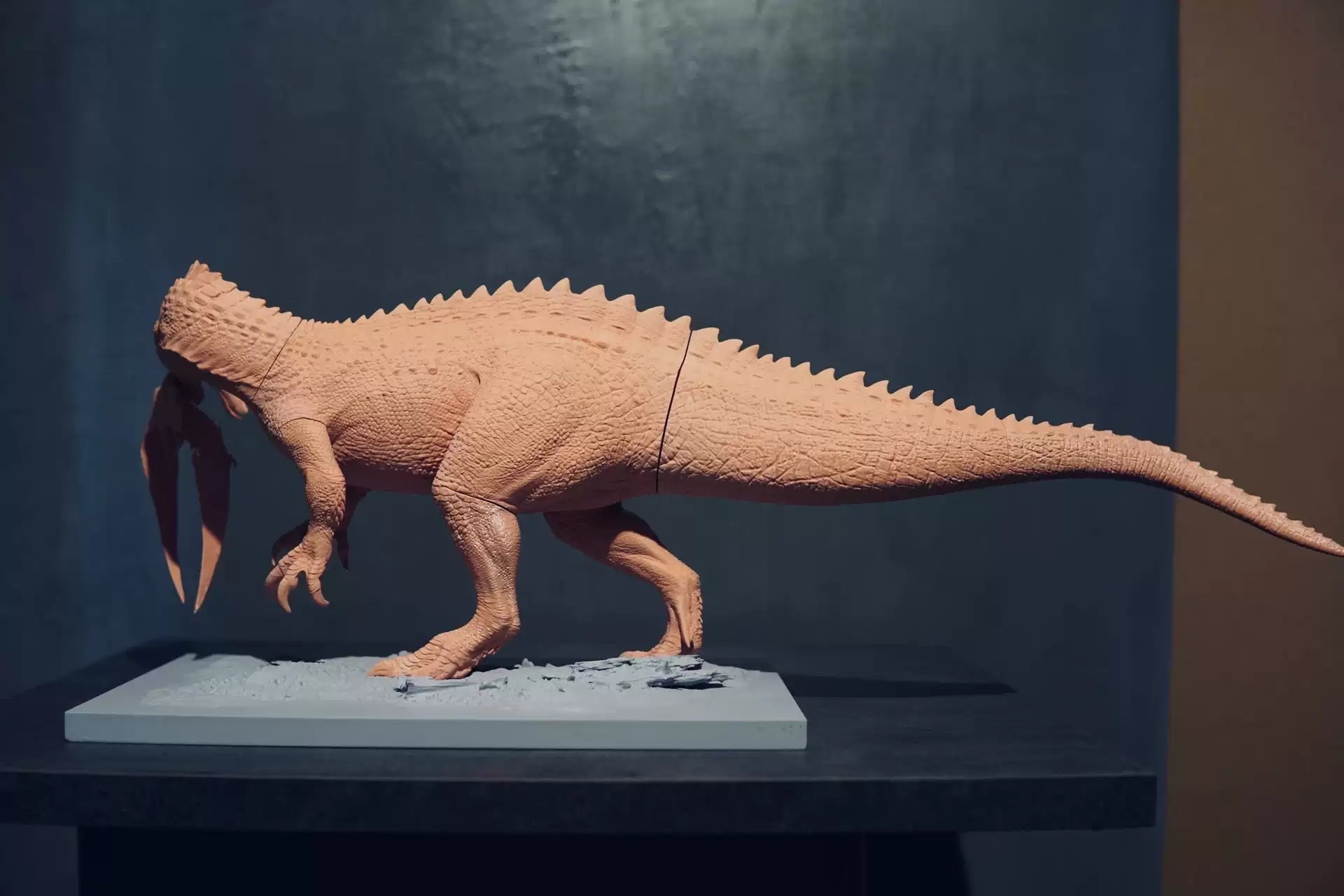 CROSS COLOR 1/15 Suchomimus Model Unpainted Kit