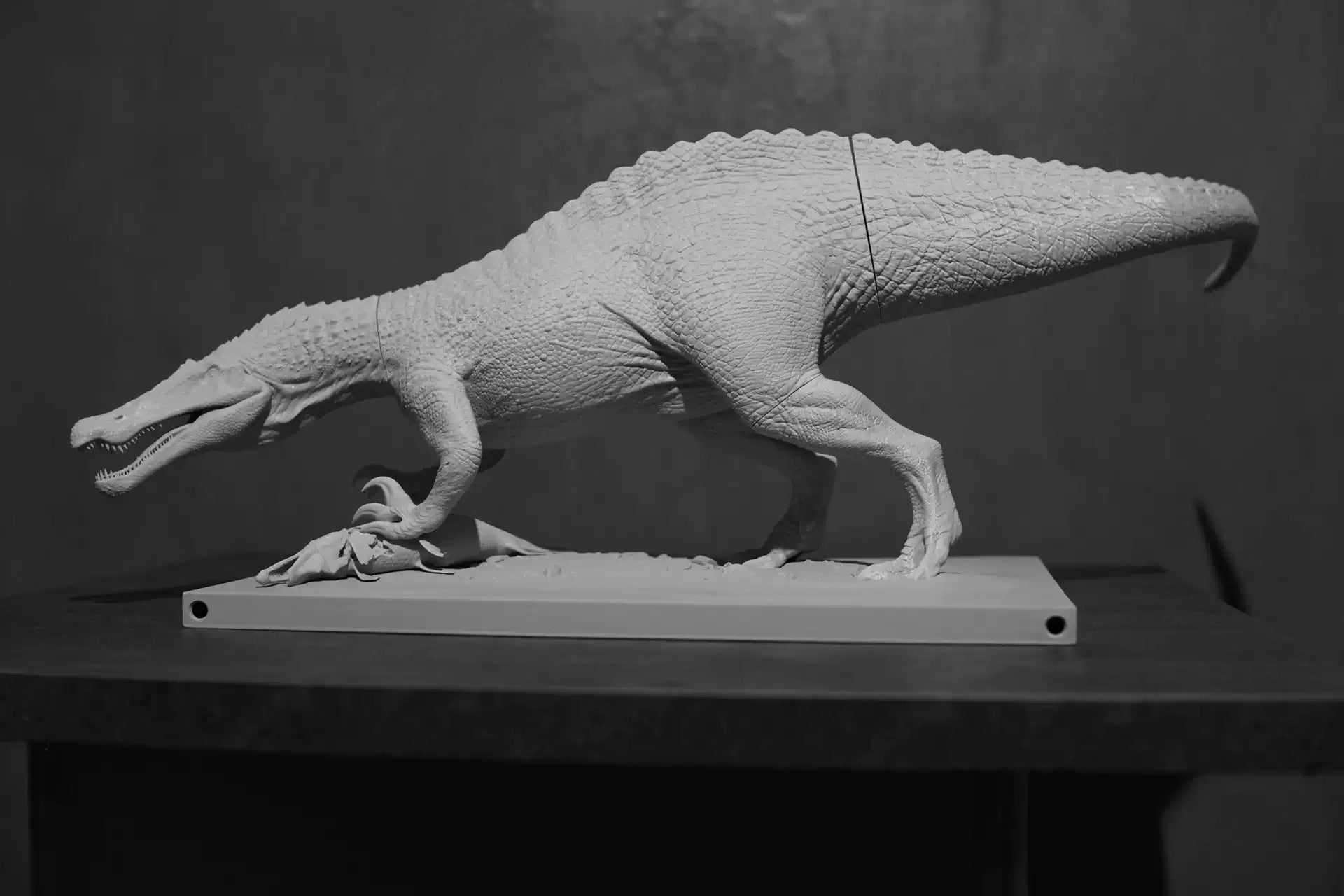 CROSS COLOR 1/15 Suchomimus Model Unpainted Kit