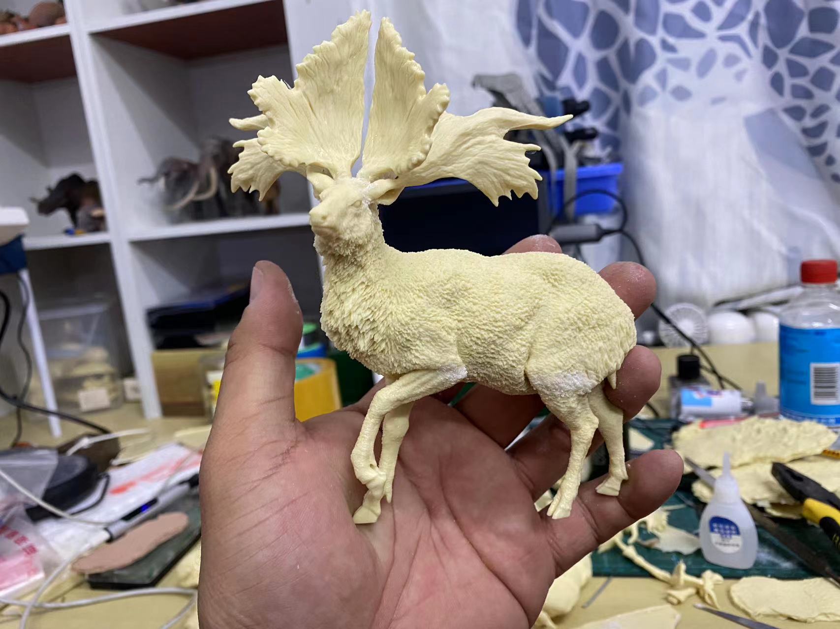 Megaloceros pachyosteus Scene Model Kit