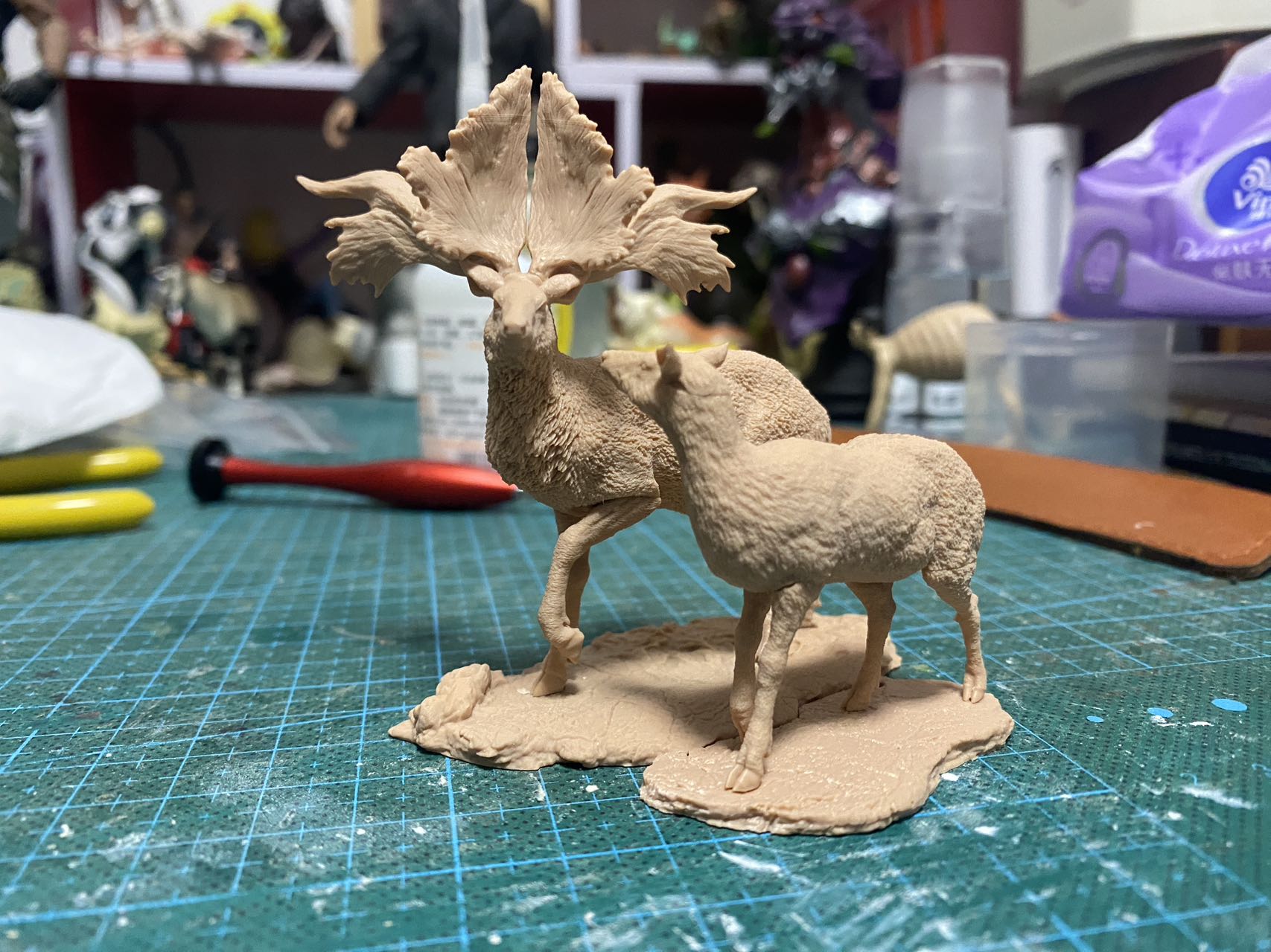 Megaloceros pachyosteus Scene Model Kit