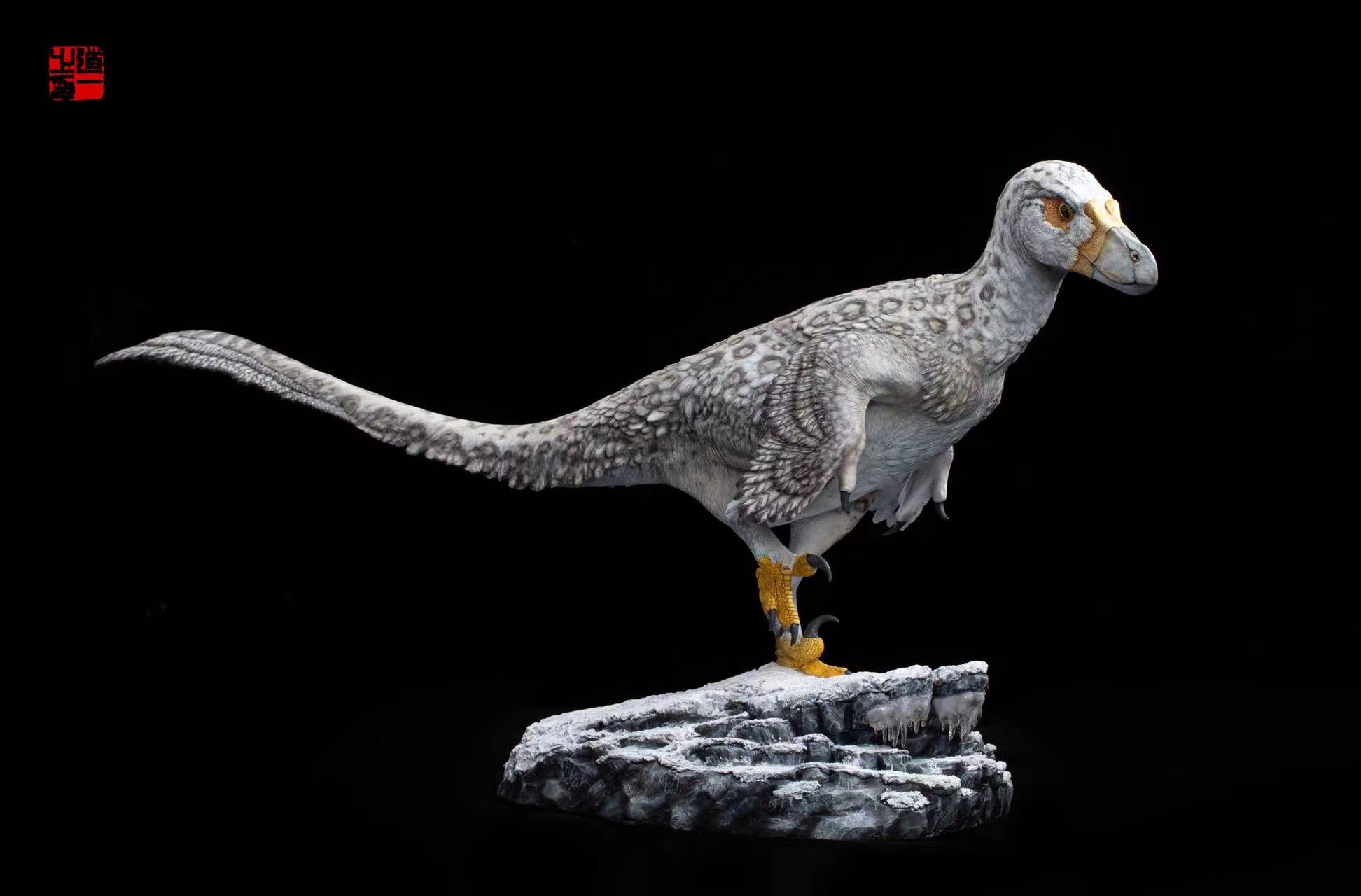 Cen DaoYi Studio 1:3 Scale Linheraptor exquisitus Ethnic Group Scene Statue Model Kit