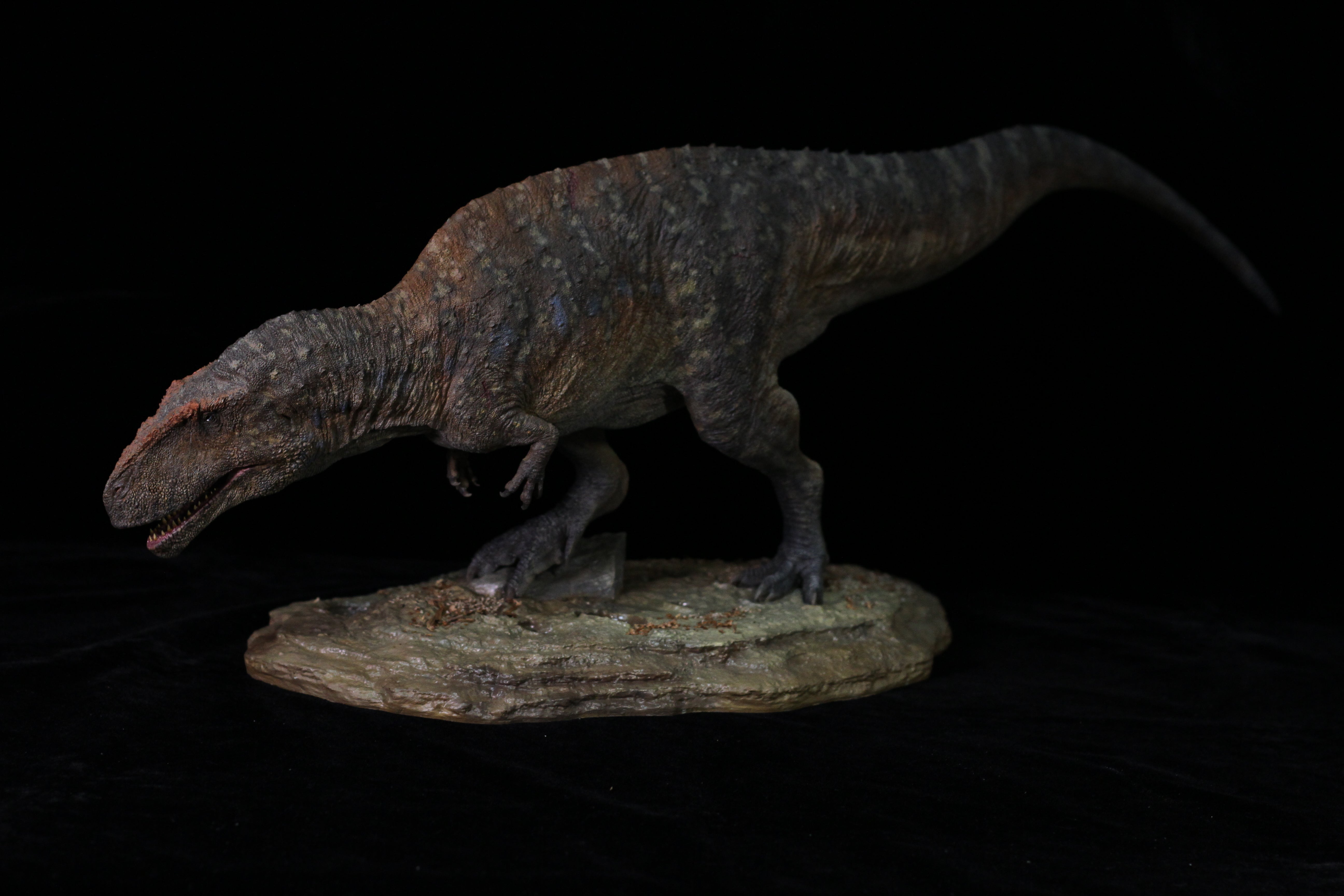 SHOWANNA 1/18 SCALE MAPUSAURUS SCENE STATUE