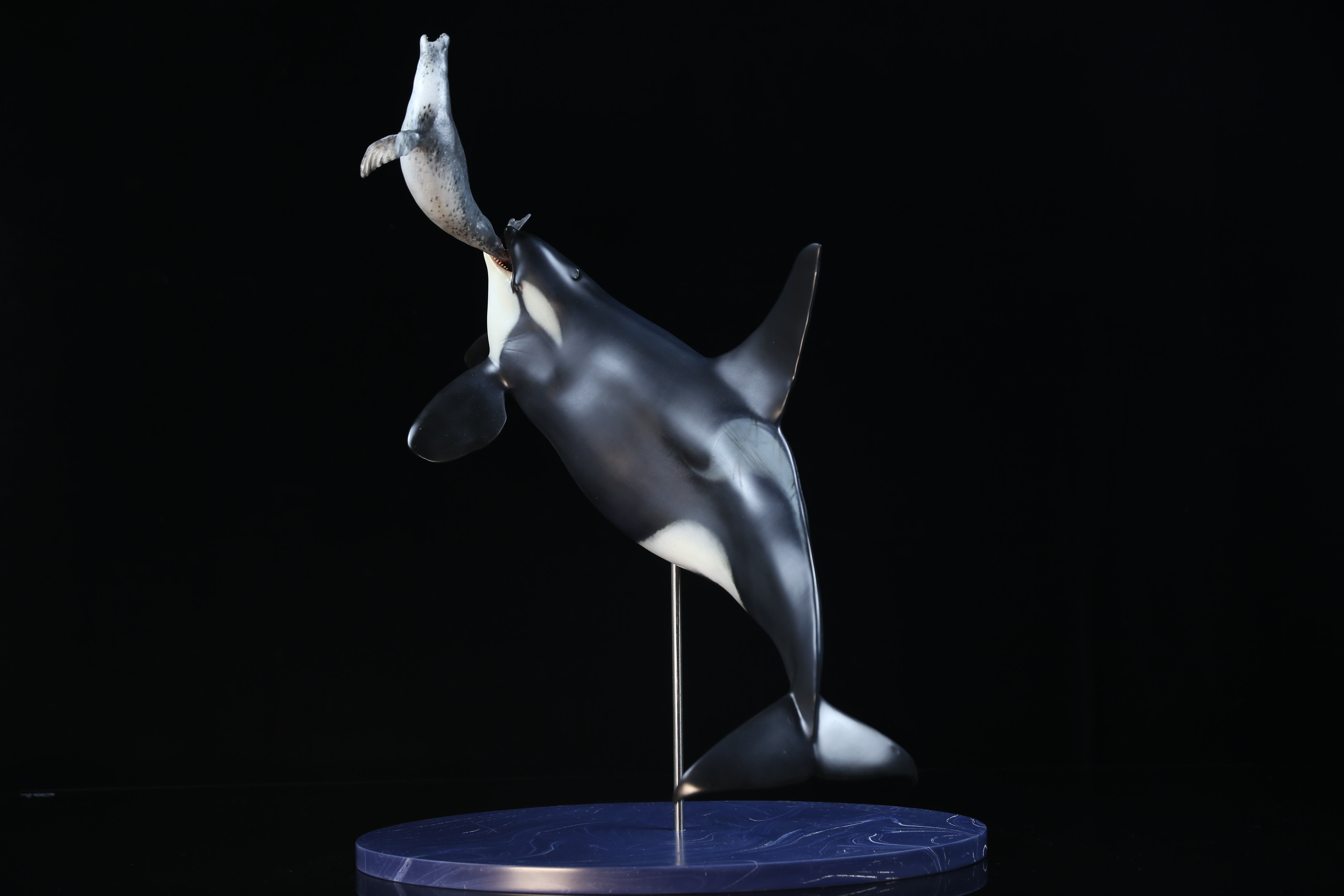 Memory Museum 1/15 Killer Whale Statue