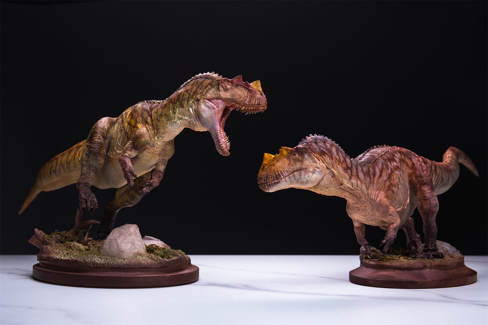 HPH Studio 1:18 Scale Ceratosaurus dentisulcatus Couple Scene Model Kit