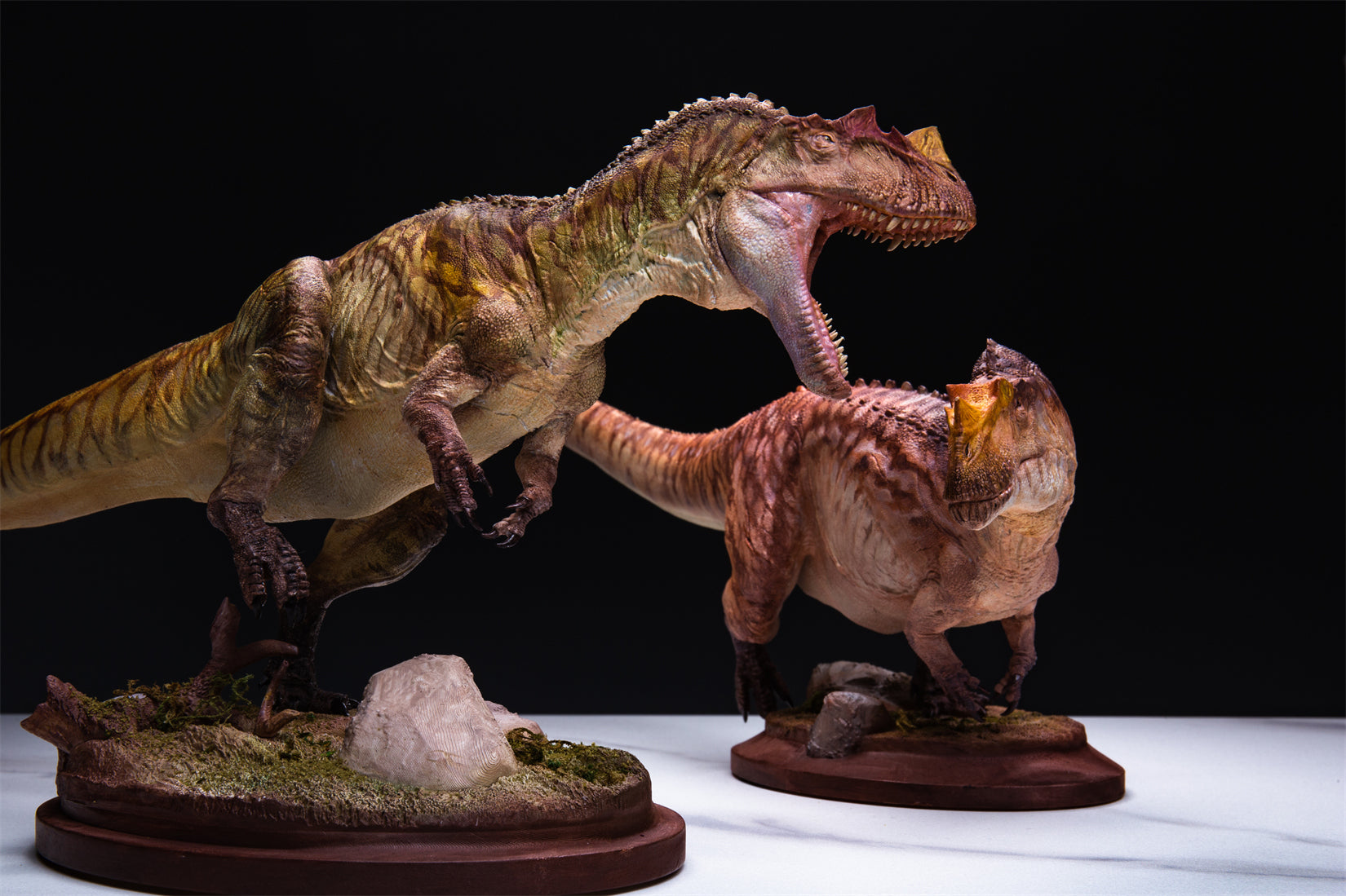 HPH Studio 1:18 Scale Ceratosaurus dentisulcatus Couple Scene Model Kit