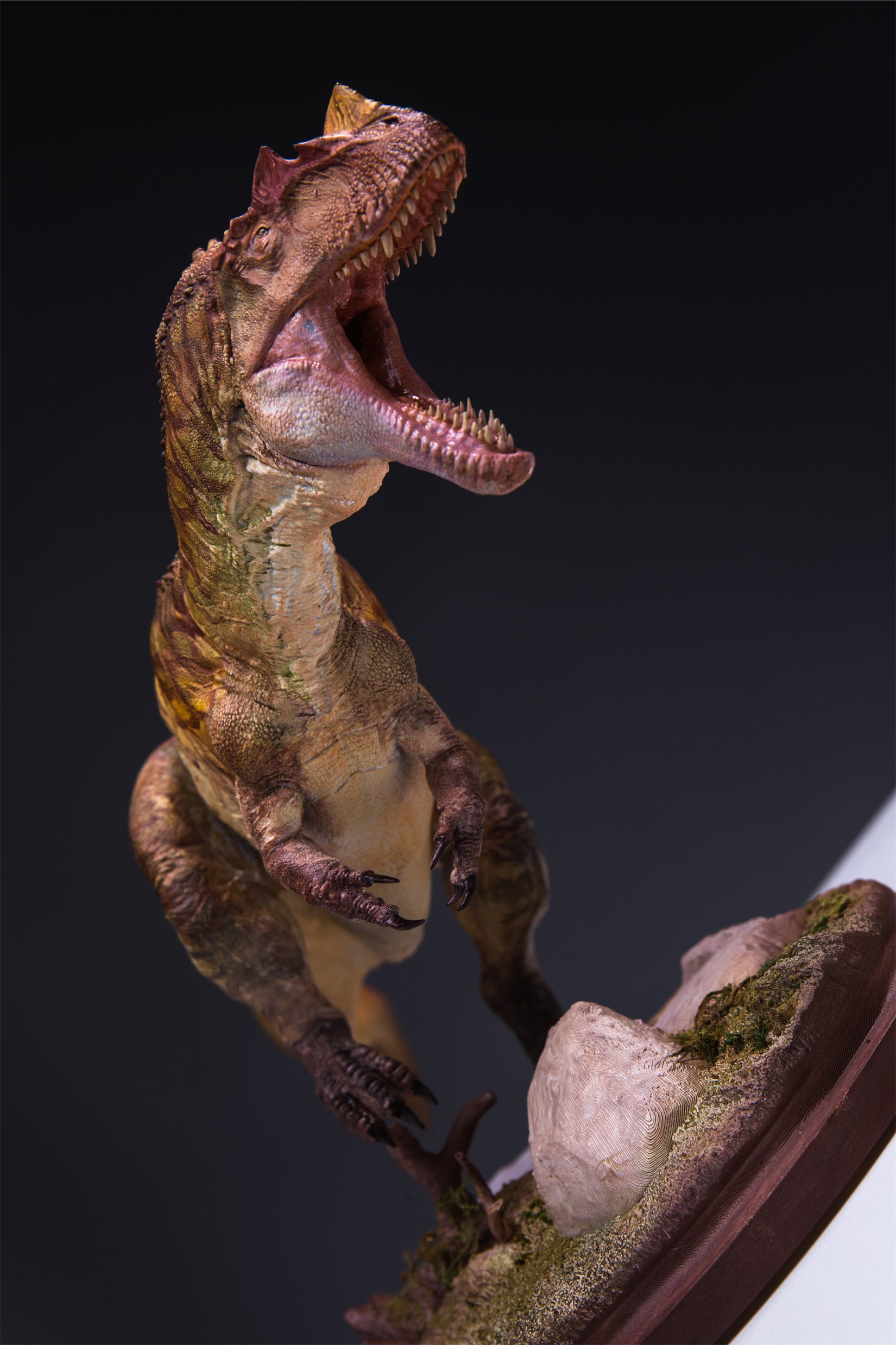 HPH Studio 1:18 Scale Ceratosaurus dentisulcatus Couple Scene Model Kit