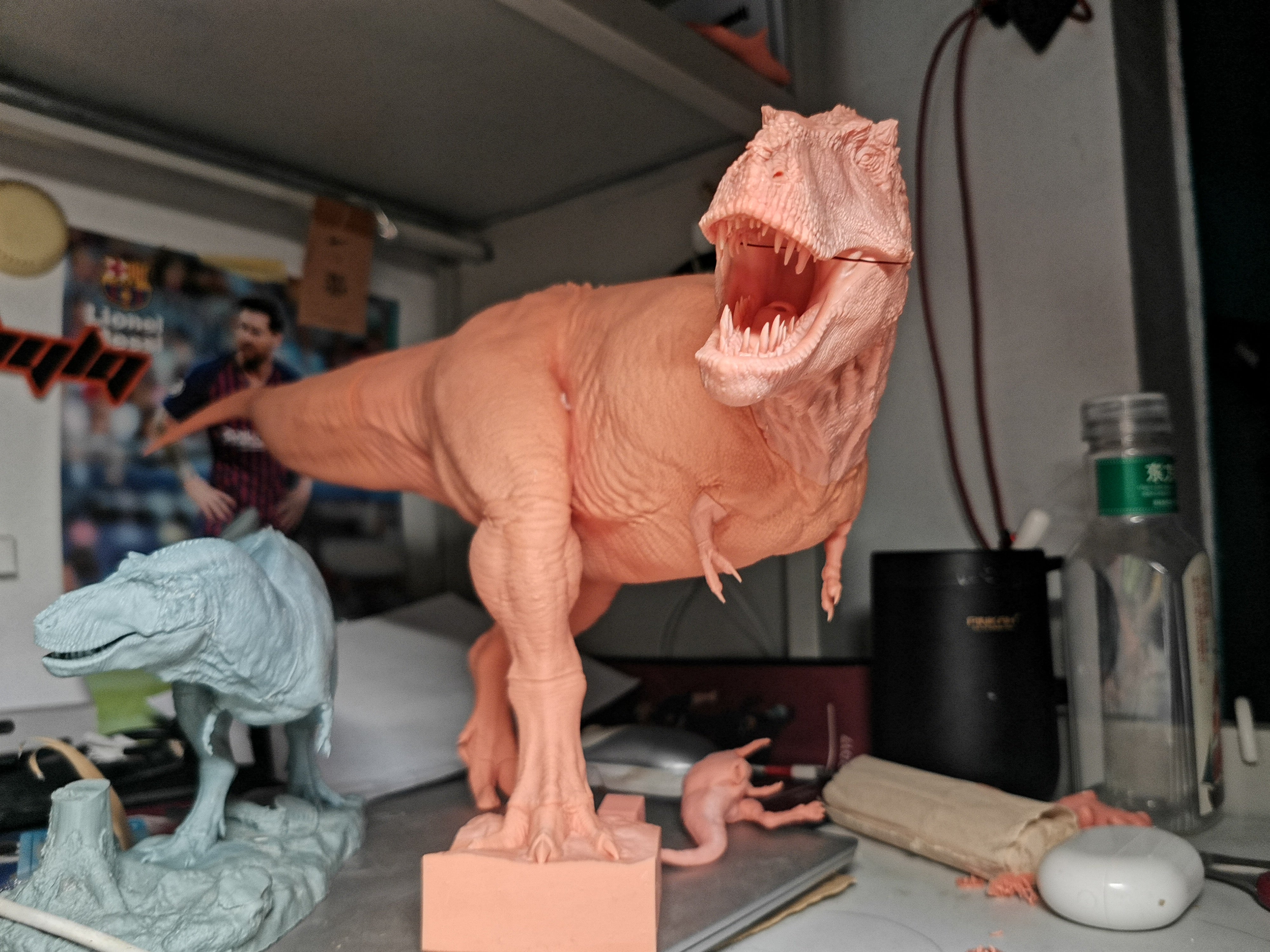 Atr of Seeker Studio 1/18 Scale Tyrannosaurus Rex Osborn Family Scene Model Kit