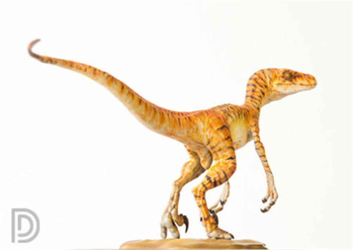 DINO DREAM 1/15 Velociraptor Raptor Tiger Statue