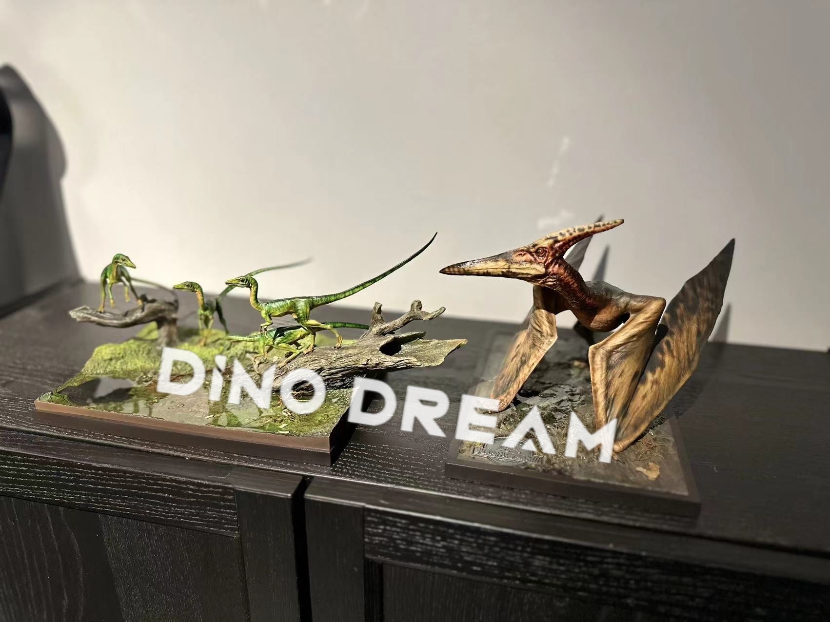DINO DREAM 1/5 Scale Compsognathus Statue