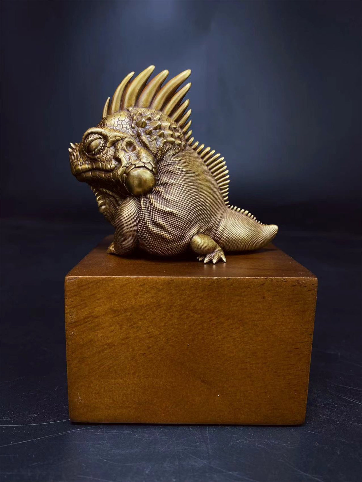 Common Green Iguana Limited Brass Model