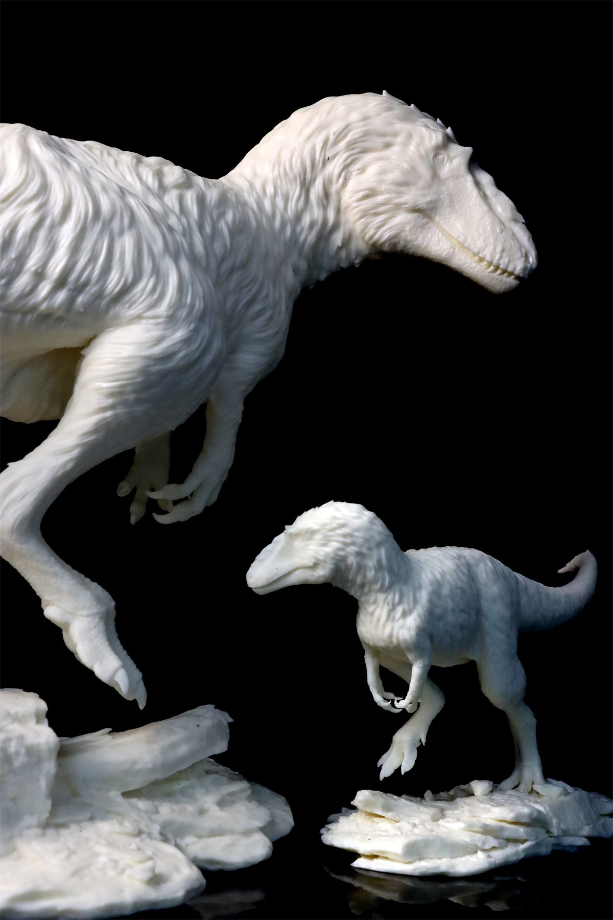 Yutyrannus Scene Statue