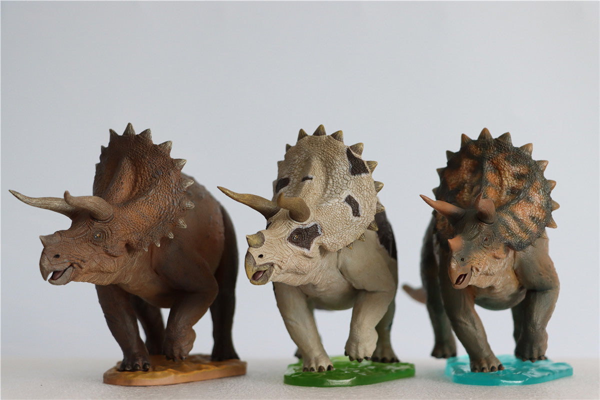 Nanmu 1/35 Triceratops Figure