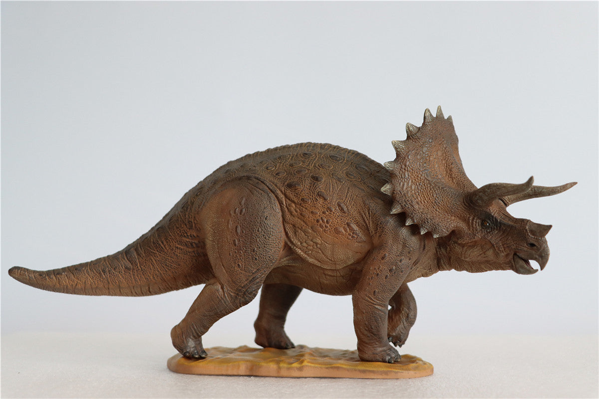 Nanmu 1/35 Triceratops Figure