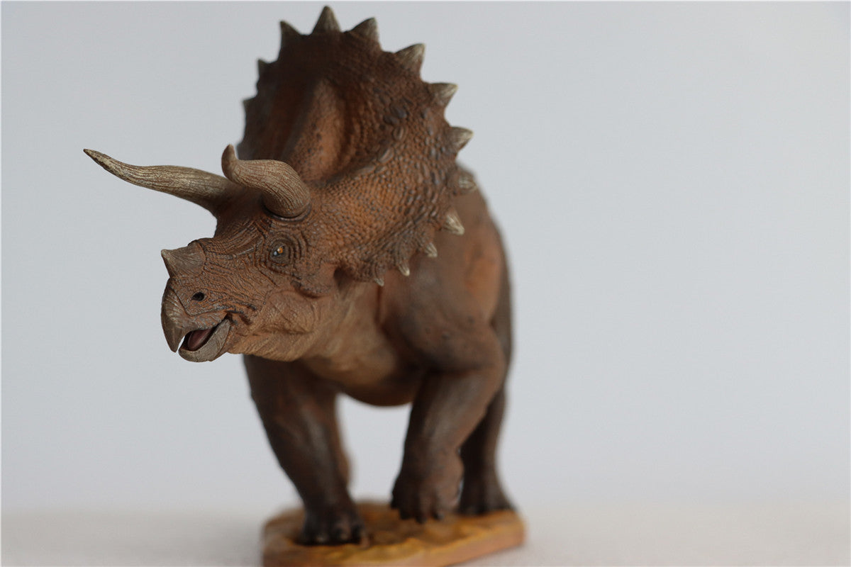 Nanmu 1/35 Triceratops Figure