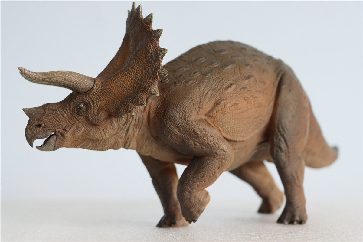 Nanmu 1/35 Triceratops Figure