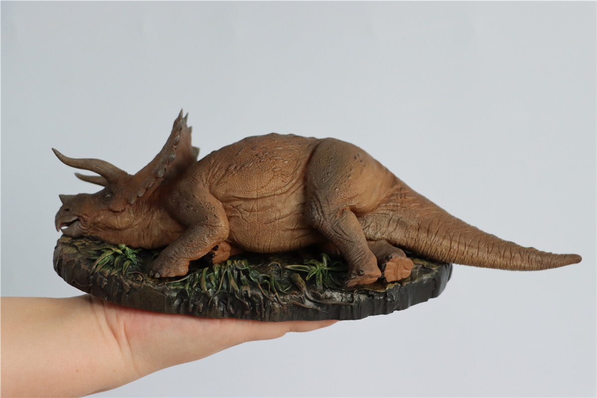 Nanmu 1/35 Triceratops Figure