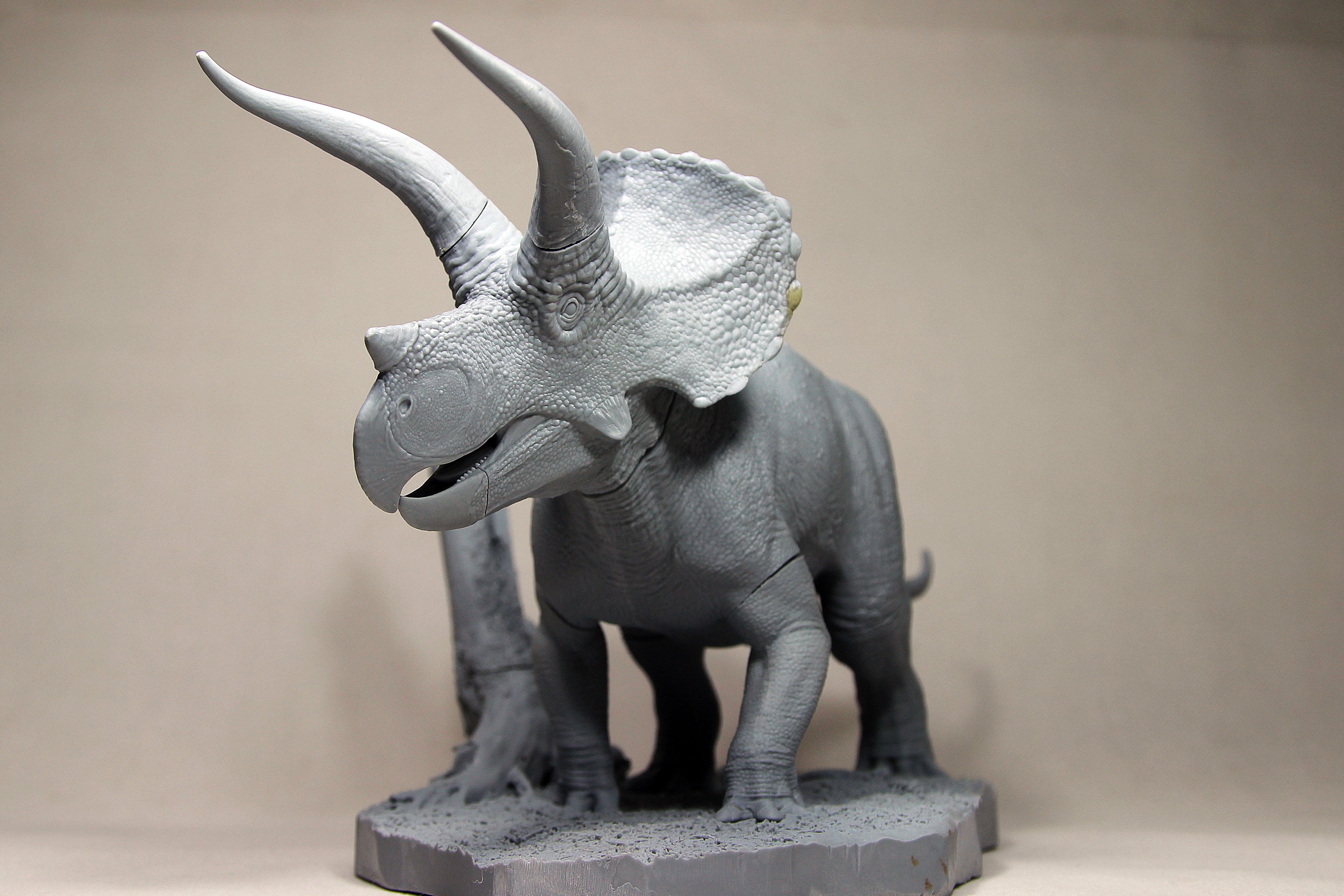 De CLAY Studio Triceratops prorsus Scene Statue Kit