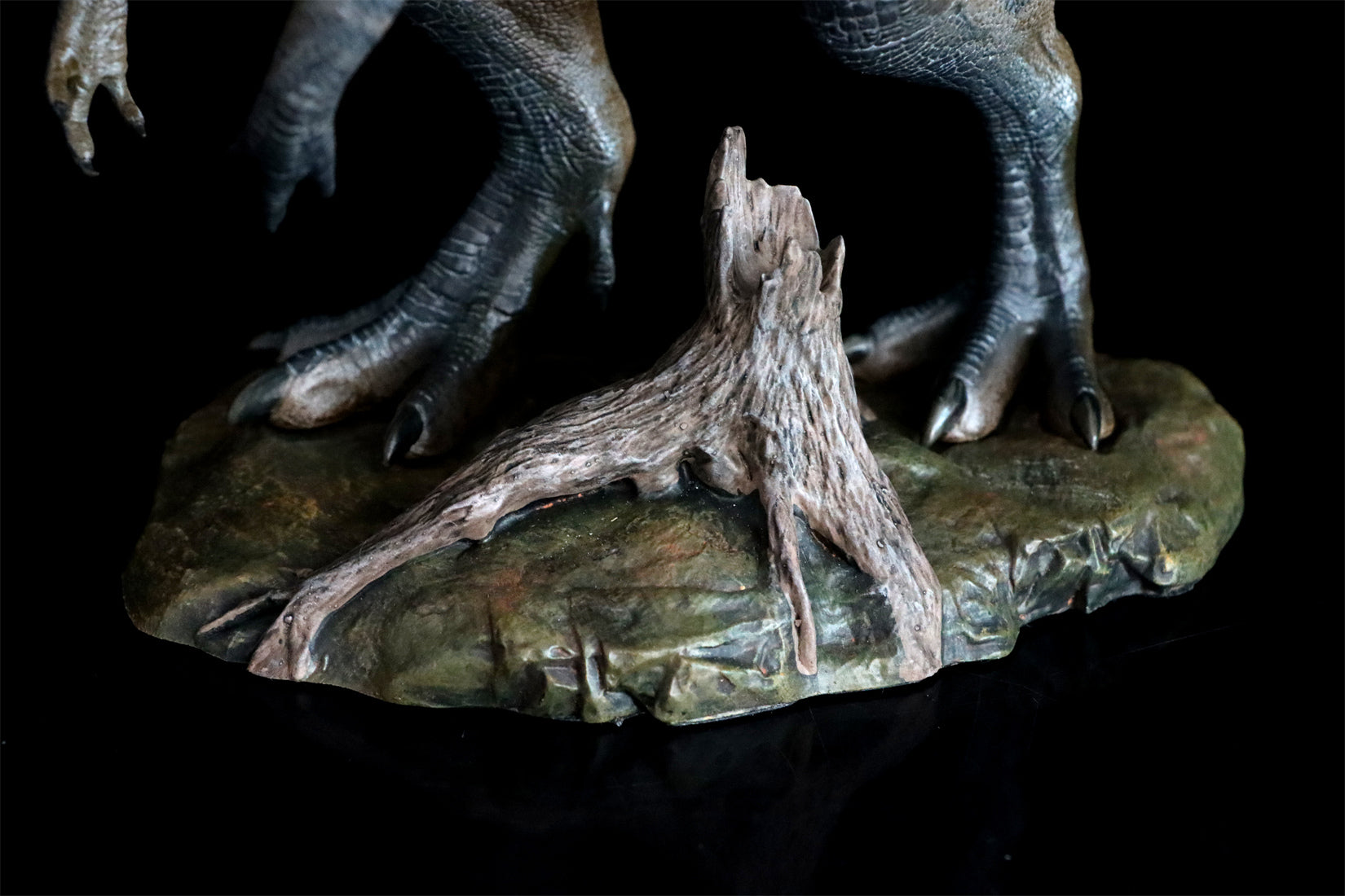 Nanmu Giganotosaurus 2.0 The King of the Border Figure