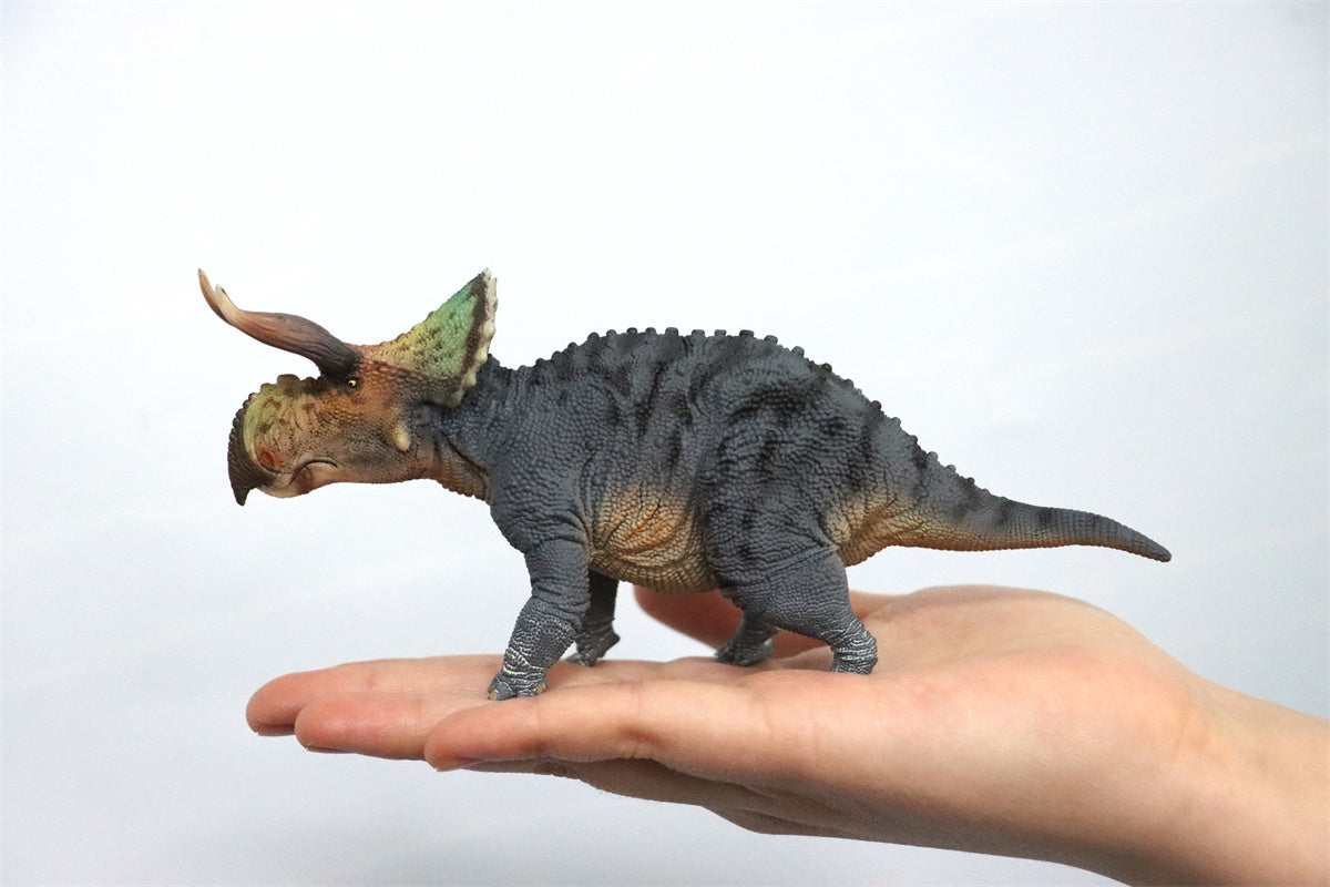 GRTOYS 1:35 Scale Nasutoceratops titusi Model