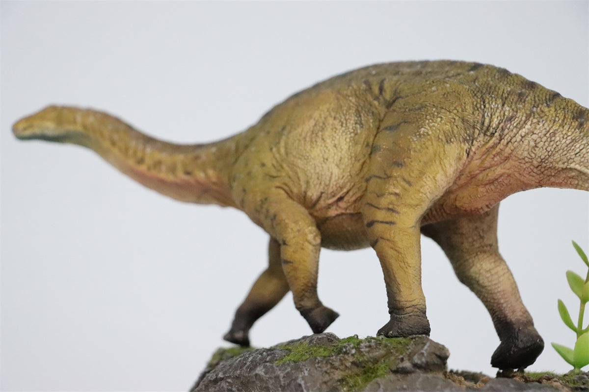 HAOLONGGOOD 1:35 Scale Dicraeosaurus Model